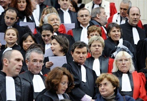 Forme de protest ale judecătorilor în diverse state. Colaj foto